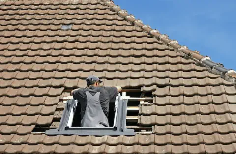 Pose de velux - Le Cloître-Saint-Thégonnec